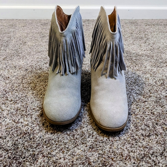 Light Grey Fringe Booties - Picture 2 of 9